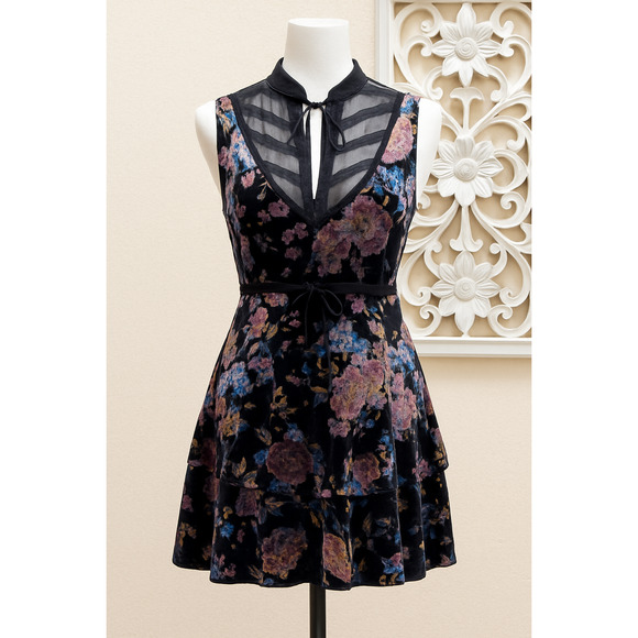 Free People M Crushed Velvet Dark Romantic Dress Witchy Goth Dark Academia - Picture 1 of 16